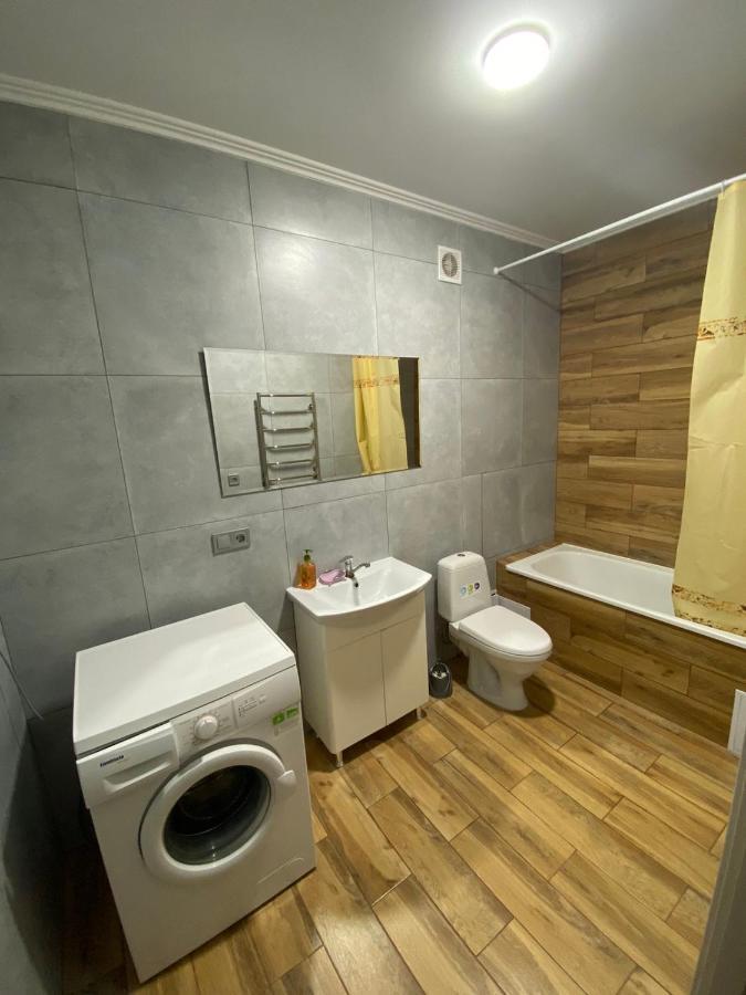 Однокомнатная Квартира С Дизайнерским Ремонтом Khmelʼnytsʼkyy Extérieur photo